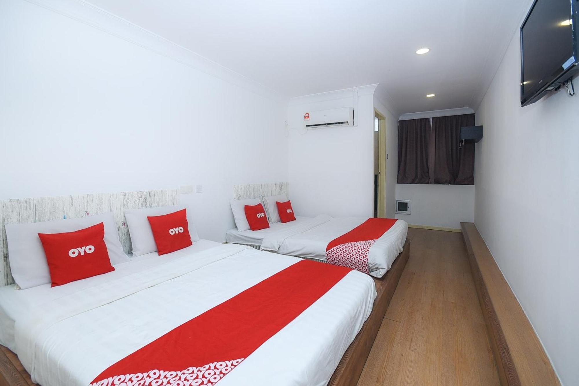 Oyo 90820 River Inn Miri Exterior photo
