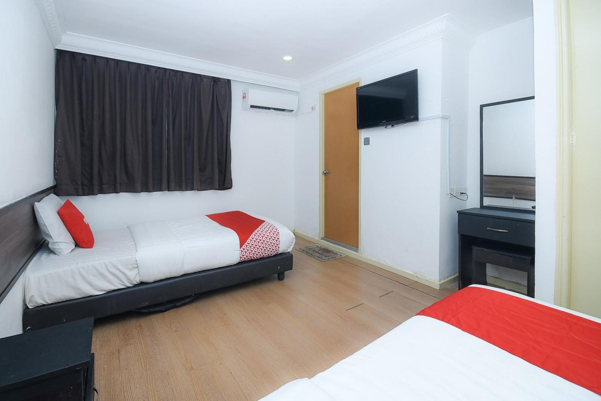 Oyo 90820 River Inn Miri Exterior photo