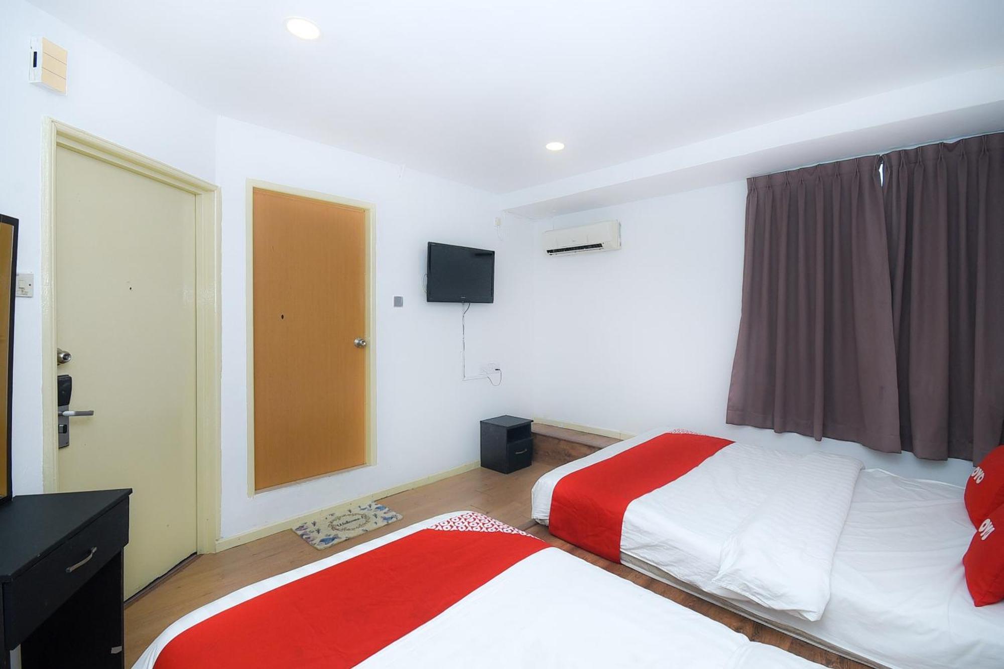 Oyo 90820 River Inn Miri Exterior photo